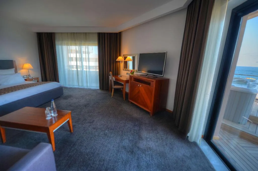 Room, Radisson Blu Resort, Malta St. Julians, Malta