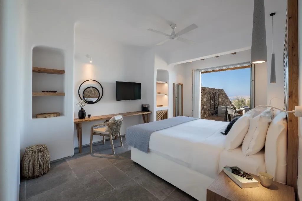 SUITE WITH JACUZZI Room, Alissachni Mykonos, Mykonos