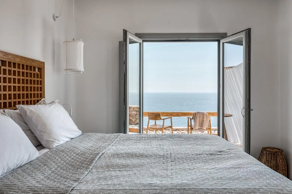 SUITE KING BED WITH JACUZZI Room, Alissachni Mykonos, Mykonos