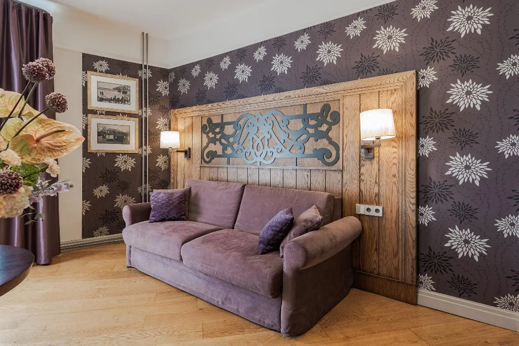 JUNIOR SUITE STANDARD Room, Eurostars Metropole Riga, Riga