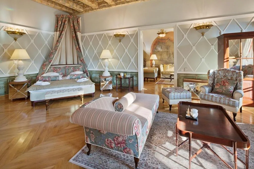 APARTMENT DELUXE WITH BALCONY Room, The Bonerowski Palace, Krakow