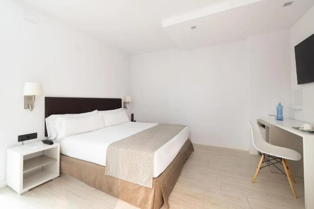 Room, Catalonia Albeniz, Barcelona