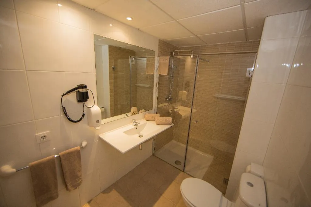 APARTMENT CAPACITY 4 ONE BEDROOM Room, Pierre & Vacances Mallorca Portofino, Majorca