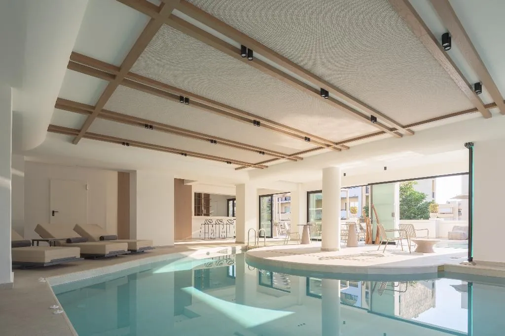 Pool, Theartemis Palace, Crete
