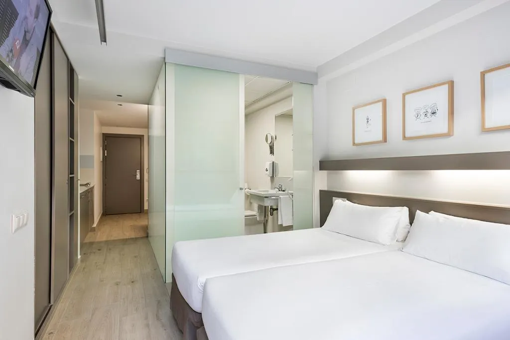 TRIPLE STANDARD Room, Bcn Montjuic, Barcelona
