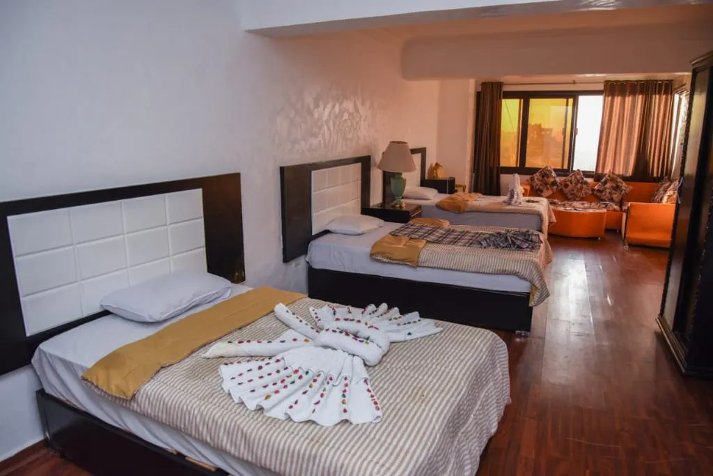 TRIPLE THREE BEDS Room, Nile Sky Hotel and Suites, Cairo