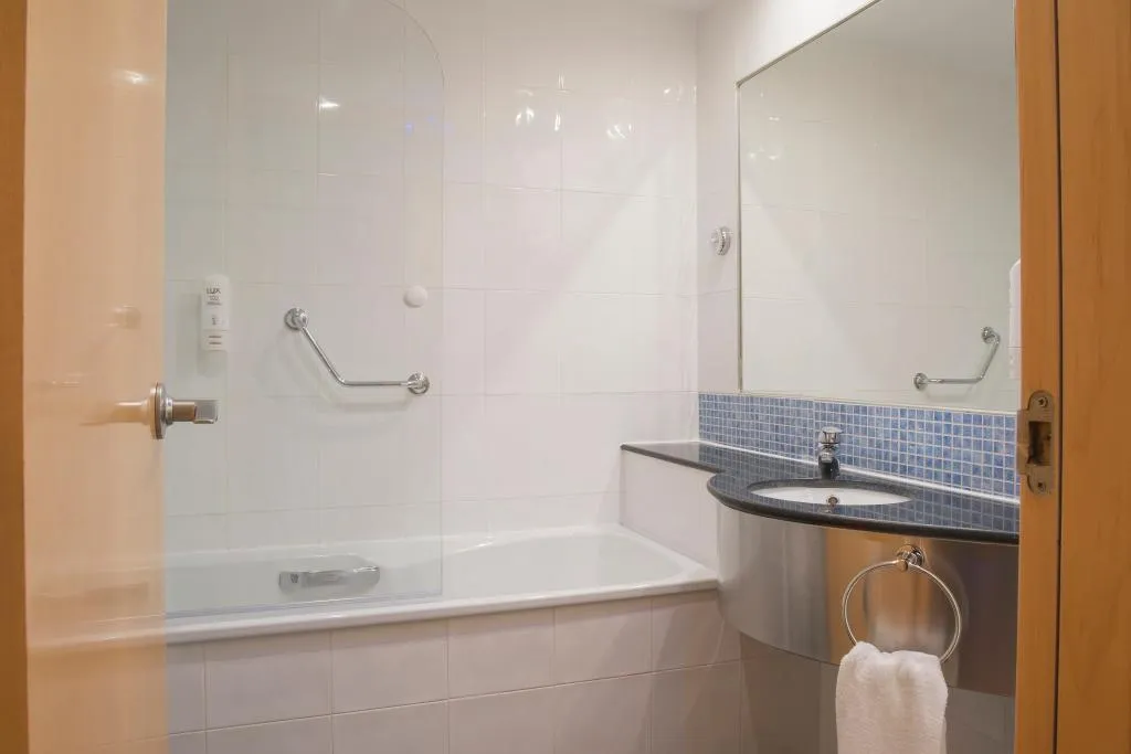 Double or Twin STANDARD Room, Holiday Inn Express Valencia Bonaire, Valencia