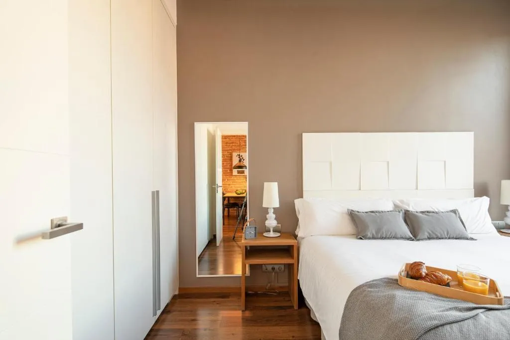 APARTMENT ONE BEDROOM Room, Aspasios Market Balconies, Barcelona