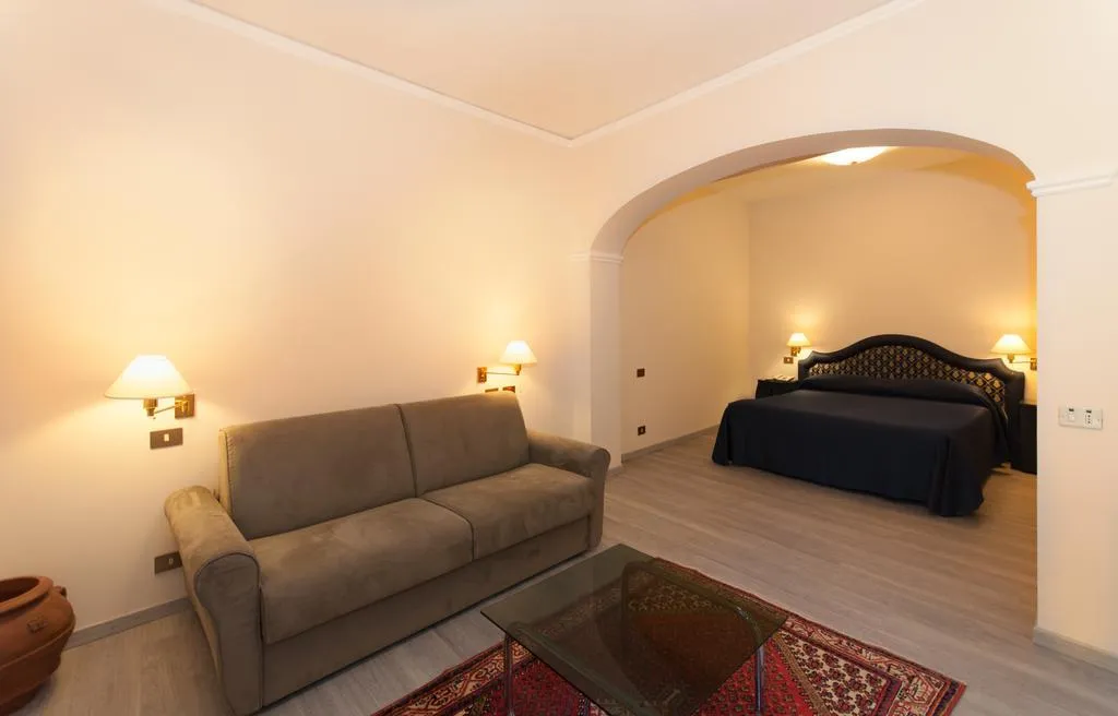 QUADRUPLE CLASSIC Room, San Luca Cortona Hotel, Perugia