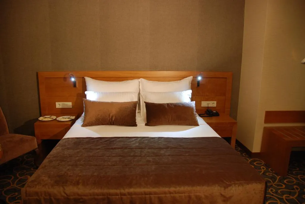 DOUBLE STANDARD Room, Volley Hotel, Izmir