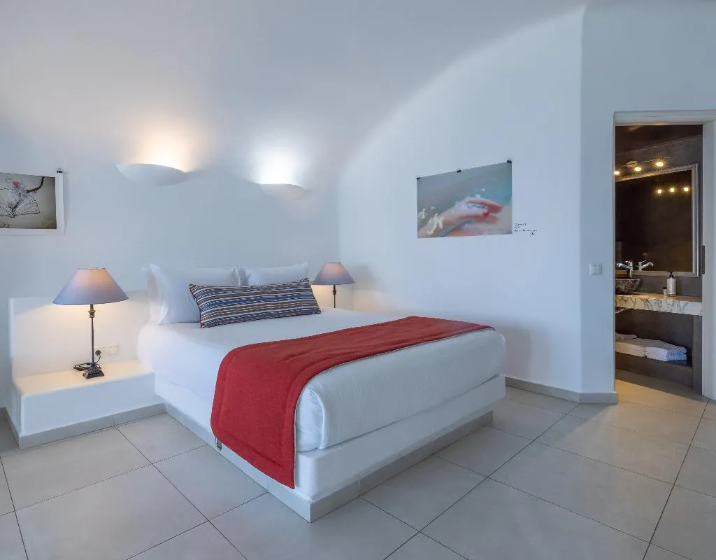 SUITE WITH JACUZZI Room, Amber Light Villas, Santorini