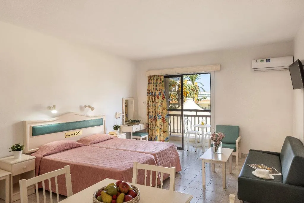 STUDIO STANDARD Room, Seagull Hotel Apartments, Cyprus