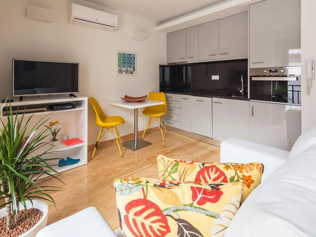 Room, Insitu Trindade, Porto