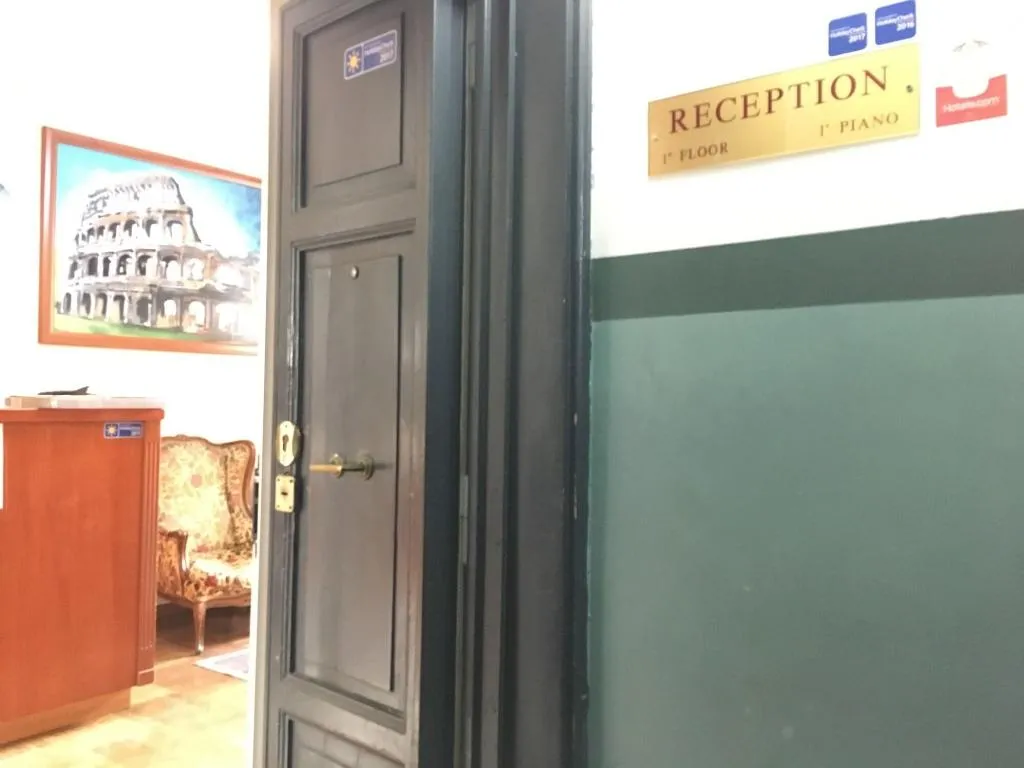 Lobby, Lam Guest House, Naples