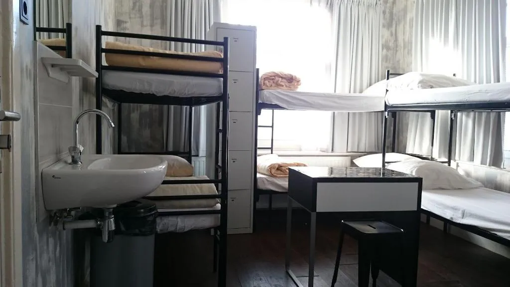 Room, Amigo Budget Hostel, Amsterdam
