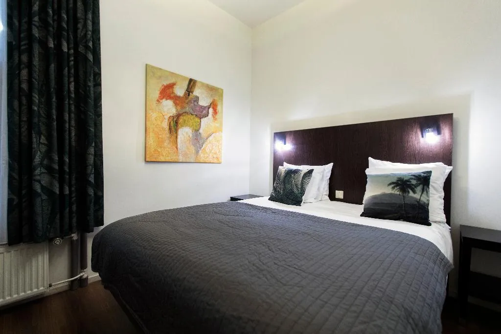 DOUBLE ECONOMY Room, Quentin Amsterdam Hotel, Amsterdam