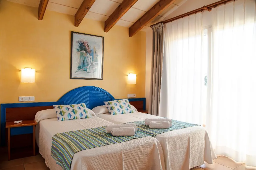 VILLA THREE BEDROOMS Room, Sagitario Villas, Menorca