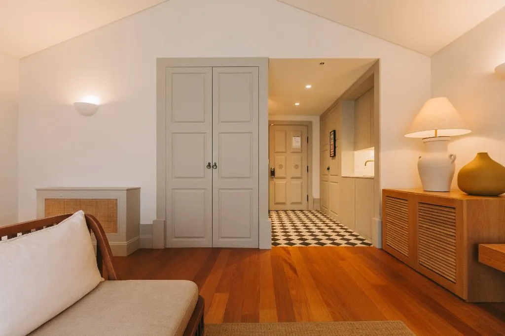 TWIN DELUXE WITH BALCONY Room, Torel Saboaria, Porto