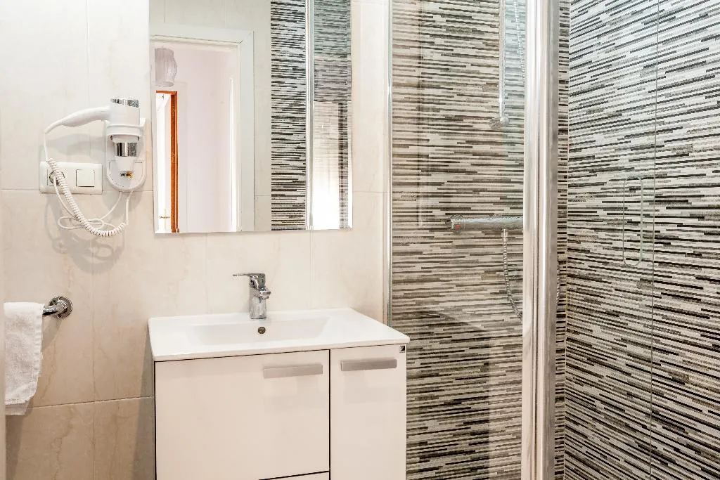 APARTMENT ONE BEDROOM ONE BATHROOM Room, Abril, Costa Del Sol