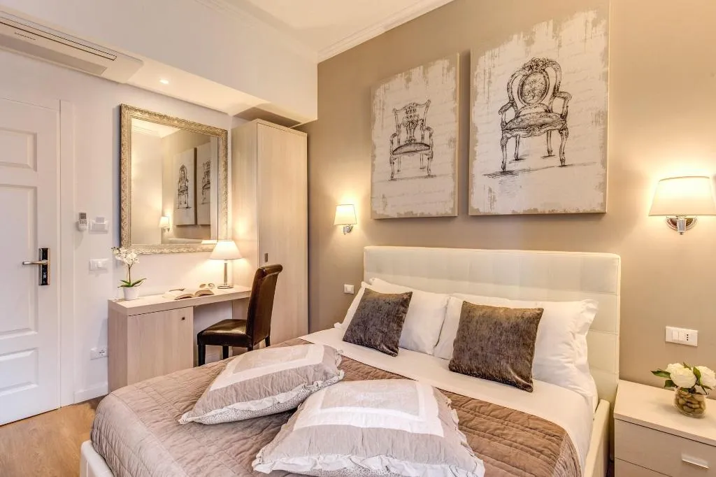 Room, The Bridge Suites, Rome