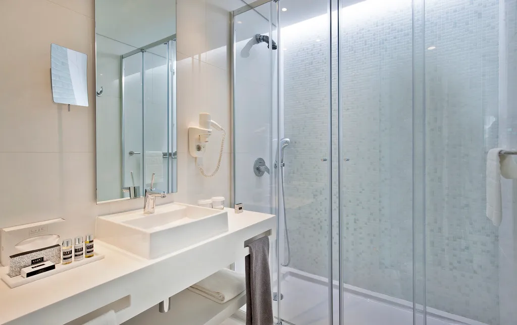 DOUBLE SINGLE USE DELUXE Room, White Lisboa, Lisbon
