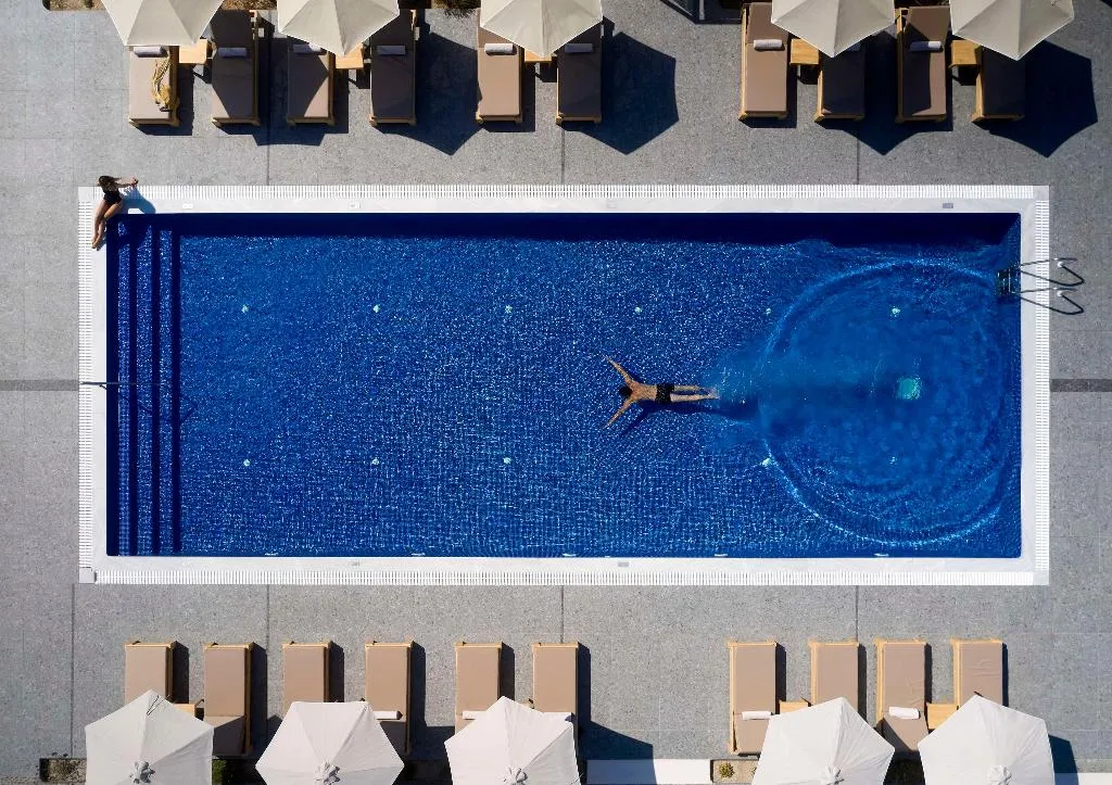 Pool, Sea Breeze Santorini Beach Resort, Curio Collectio, Santorini