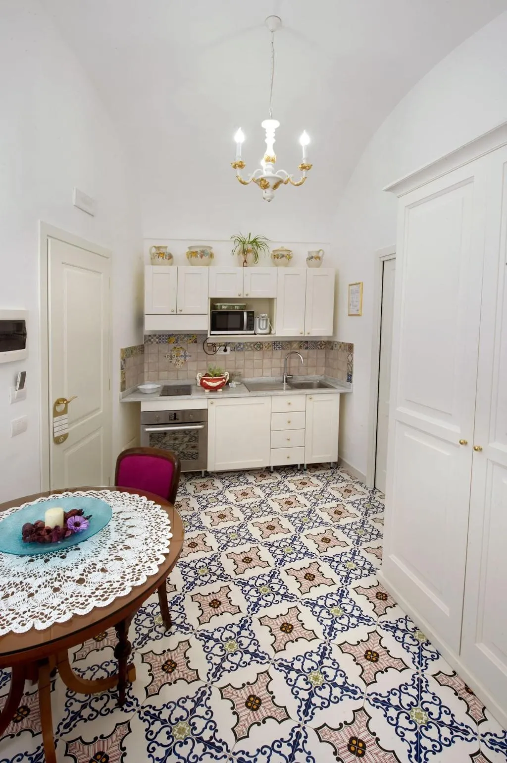 Room, Palazzo Pascal, Naples
