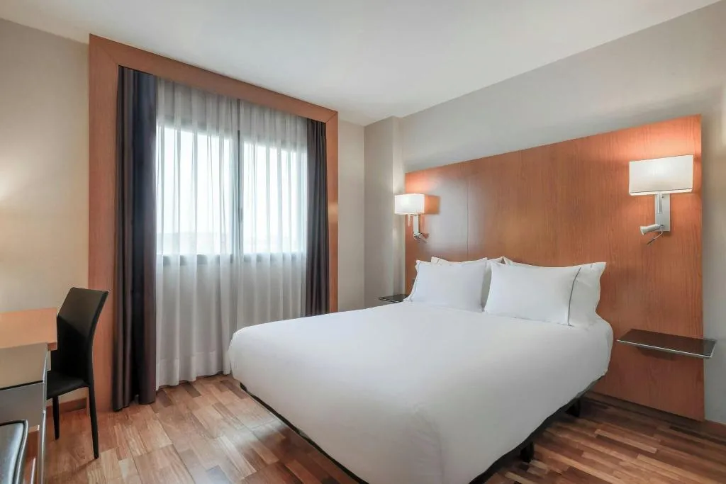 DOUBLE QUEEN SIZE BED Room, AC Sevilla Forum, Seville
