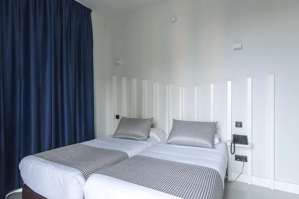Room, Hostal El Carmen, Madrid