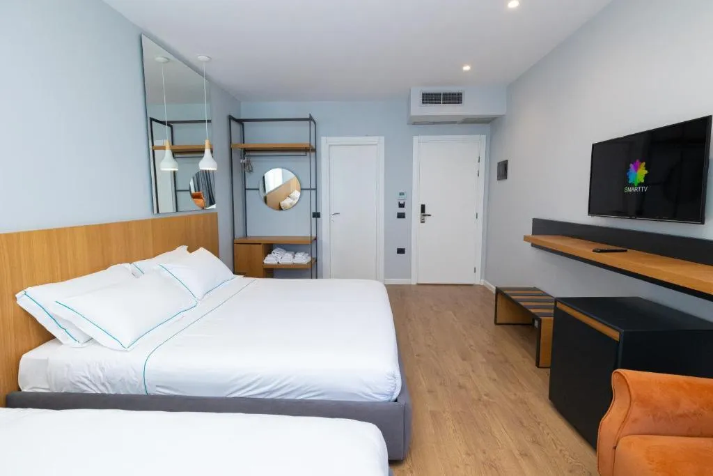 TRIPLE SEA VIEW Room, Duka Hotel, Kavaje