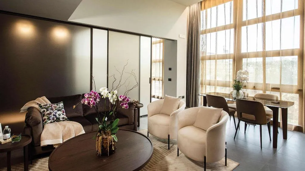 Room, Gold Tower Lifestyle Hotel, Naples