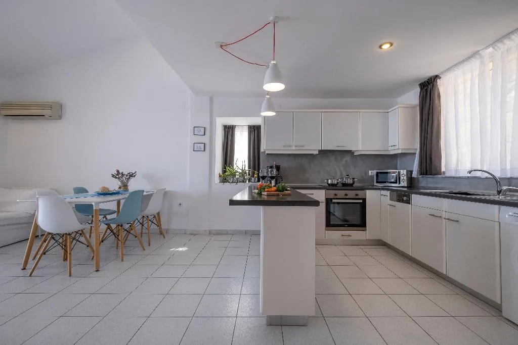 APARTMENT STANDARD Room, Meli Apartments & Villas, Kalamata