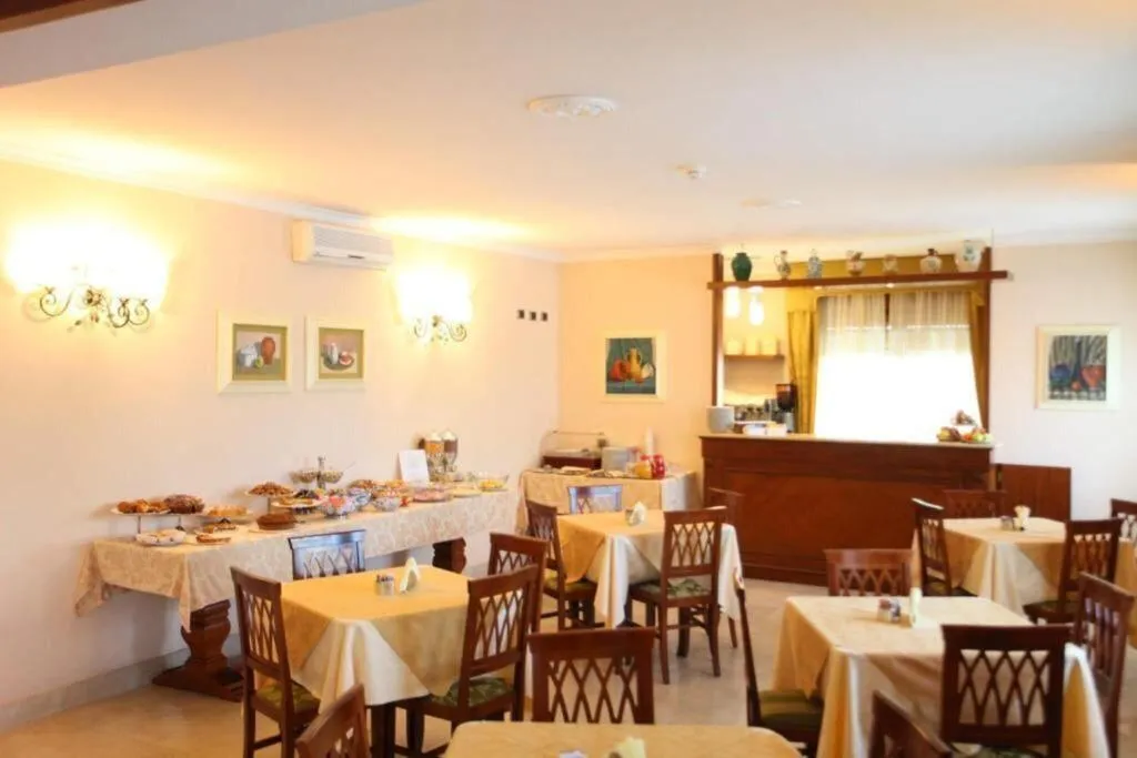 Restaurant, Altea Suites Hotel Residence, Rome