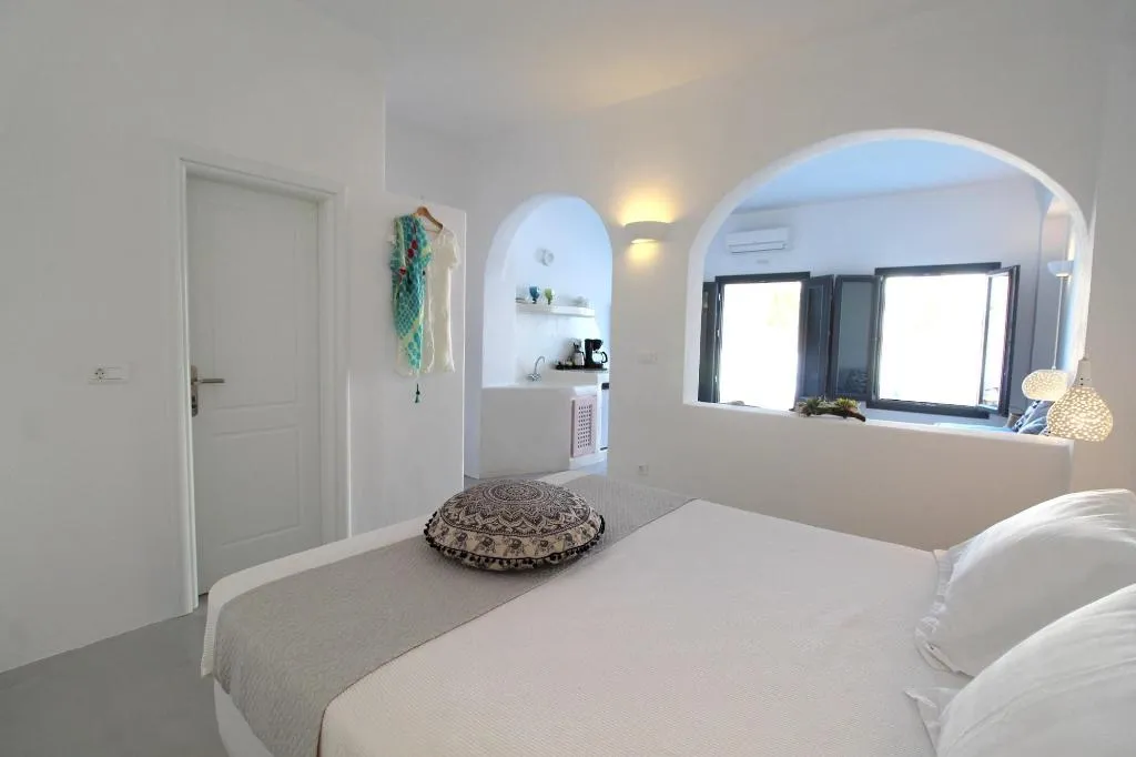 Room, Filira Suites, Santorini
