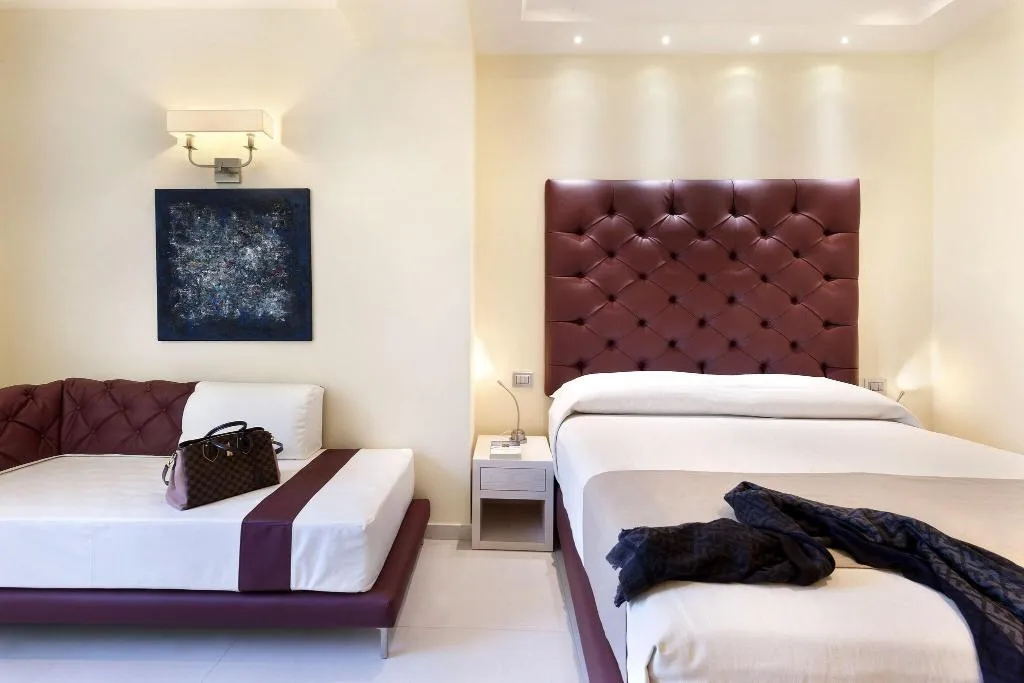 DOUBLE DELUXE KING BED Room, Palazzo Tritone, Naples