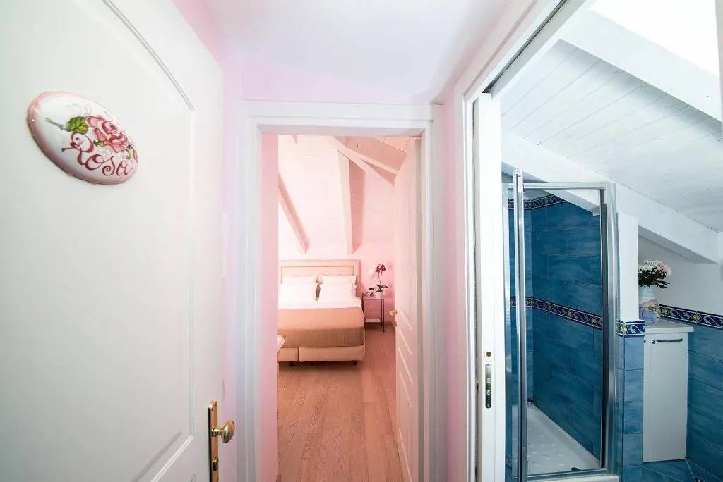 Room, B B Villa Fabiana, Naples