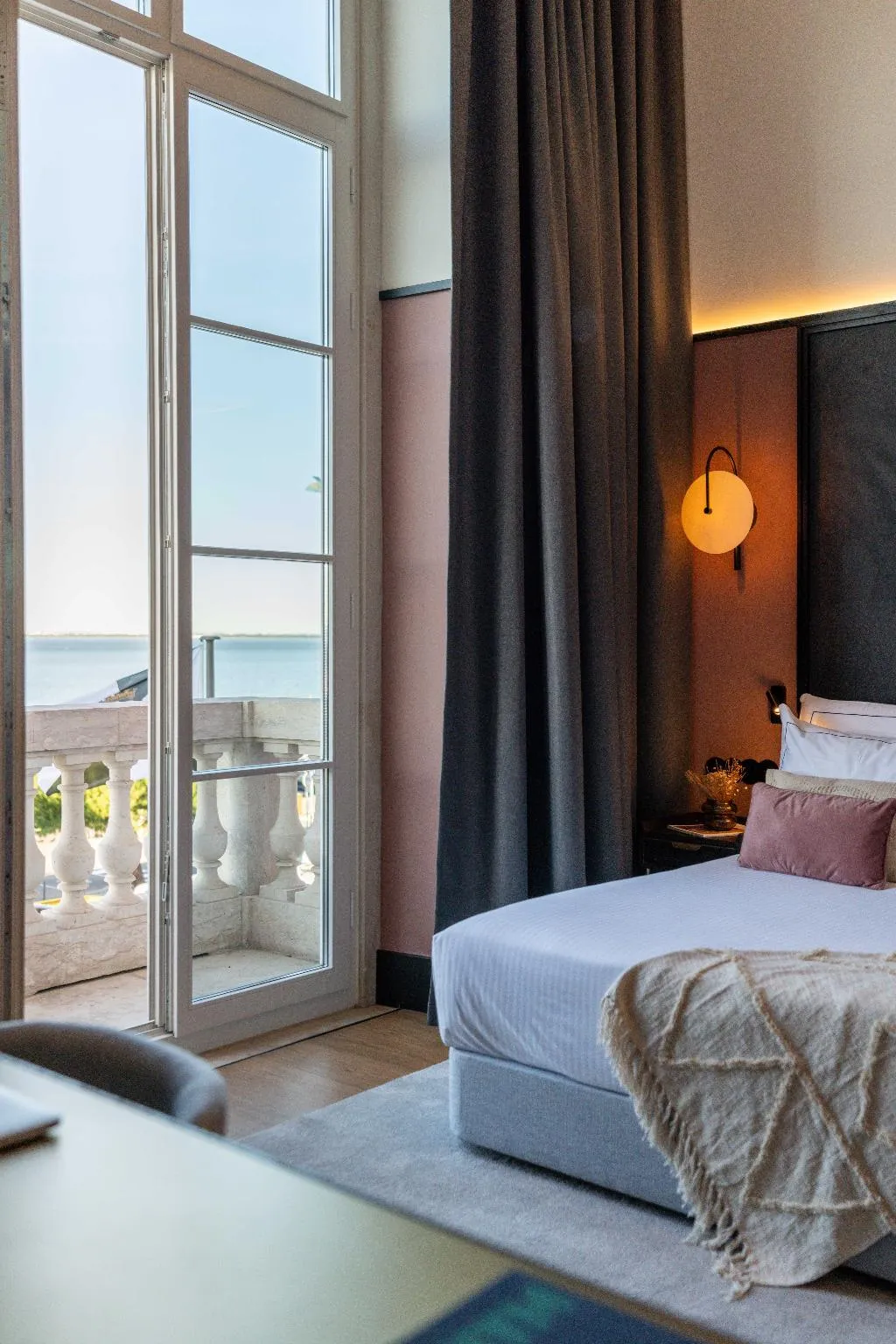 DOUBLE RIVER VIEW Room, The Editory Riverside Santa Apolonia Hotel, Lisbon