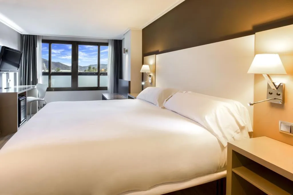 JUNIOR SUITE STANDARD Room, B&B HOTEL Cartagena Cartagonova, Costa Blanca