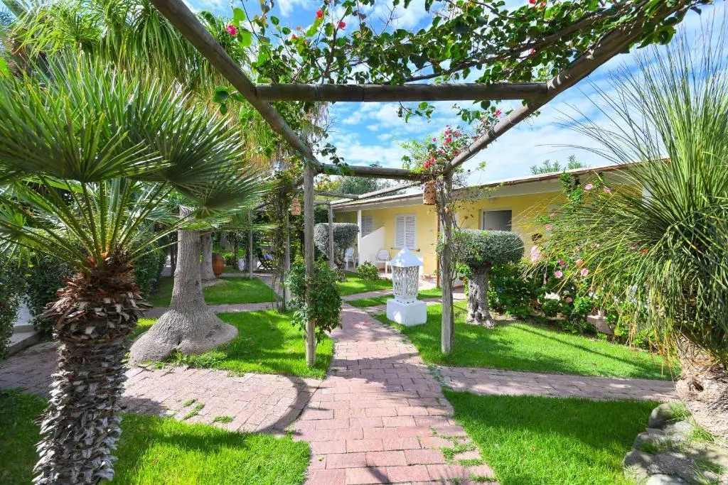 Terrace, La Villa Resort & Spa, Naples