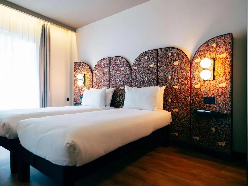 DOUBLE PREMIUM WITH VIEWS Room, Ibis Styles Madrid Centro Maravillas, Madrid