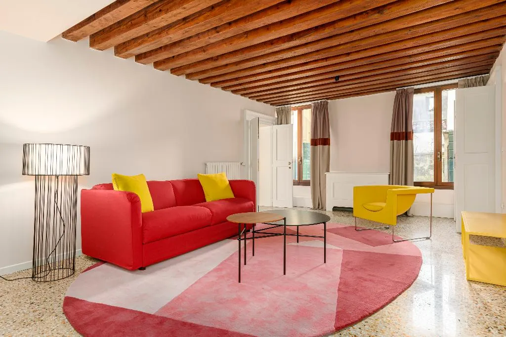 APARTMENT STANDARD Room, Palazzo Dei Fiori By Room Mate, Venice
