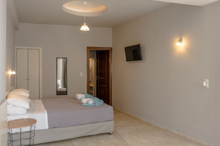 Areti, Crete