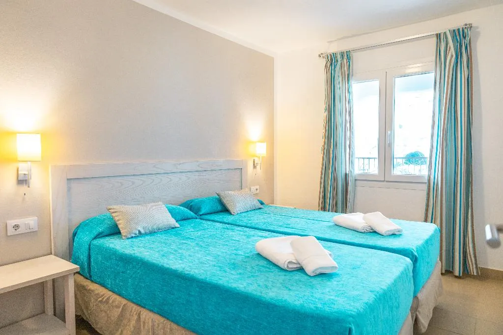 APARTMENT TWO BEDROOMS Room, Seth Mestral Llebeig, Menorca