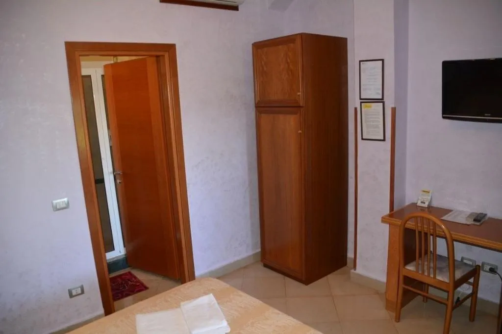 Room, Stranamore, Rome