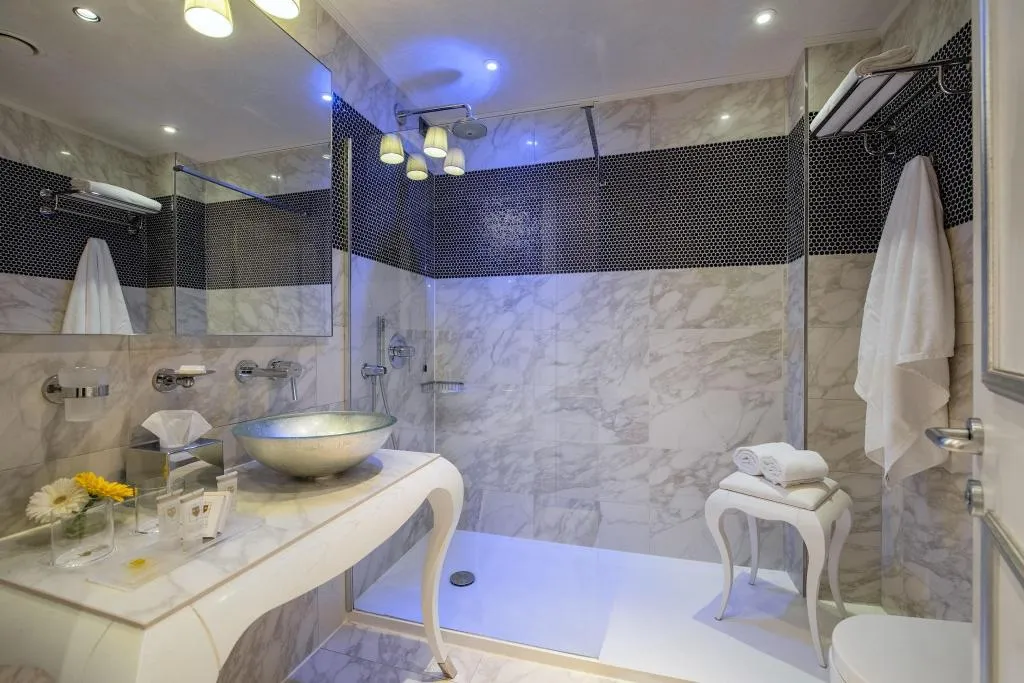 DOUBLE DELUXE Room, Carnival Palace, Venice