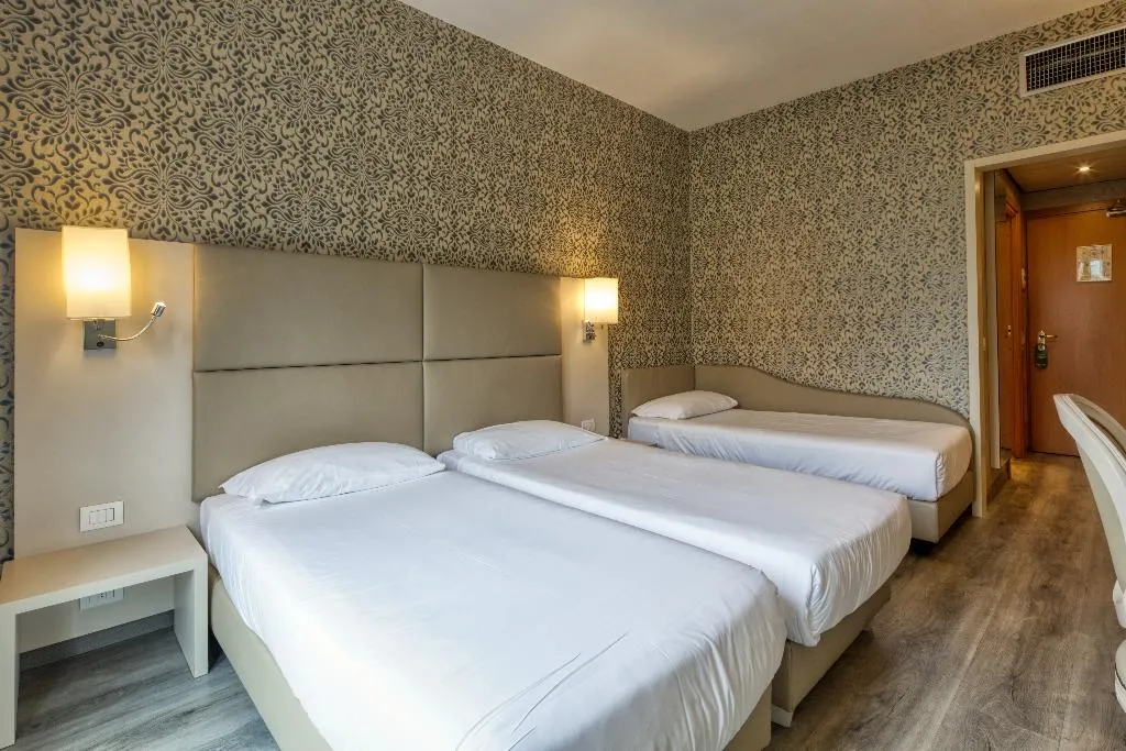 TRIPLE SUPERIOR Room, Hotel Nasco, Milan