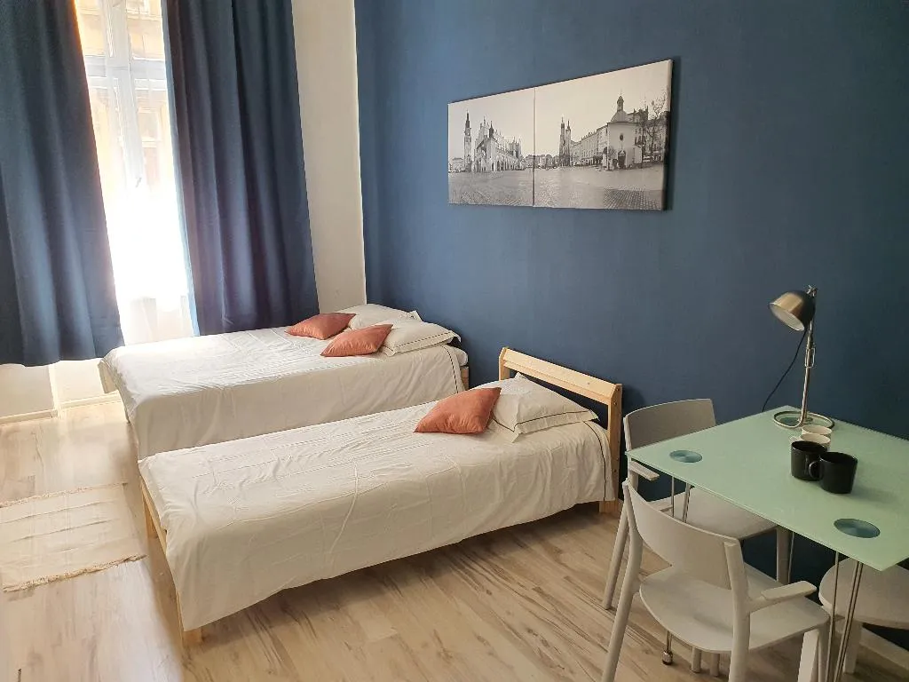 TRIPLE STANDARD Room, AMEN Aparthotel Curie 8, Krakow