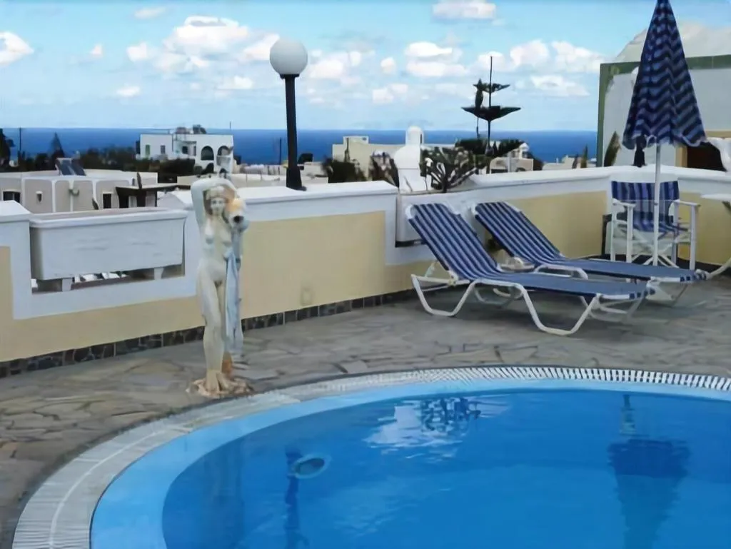 Sports and Entertainment, Pension Atlas, Santorini