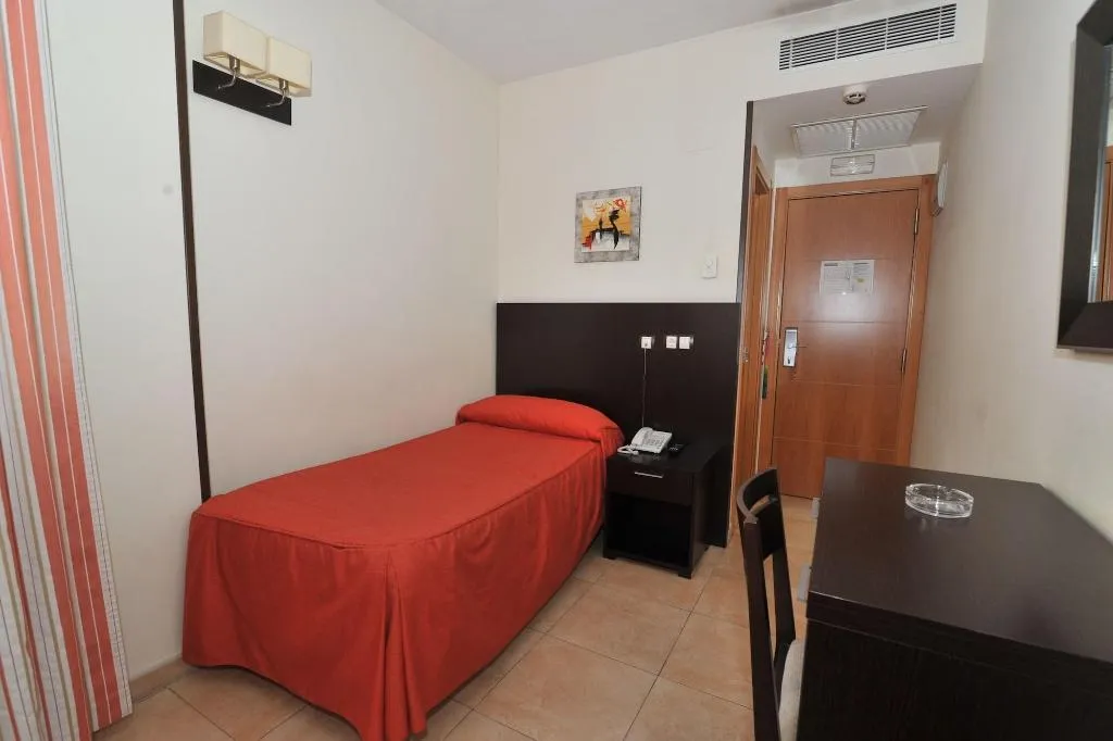 Room, Hostal Goyma Iii, Madrid