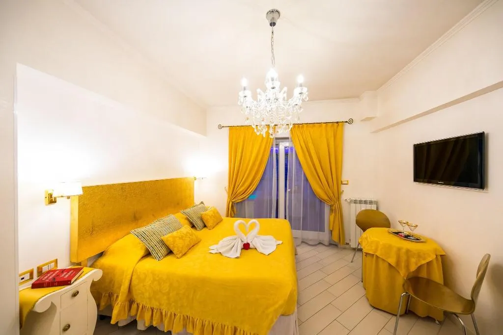 Room, Suites Roma Tiburtina, Rome